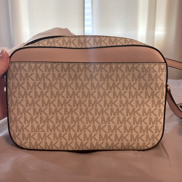 Michael Kors cross body bag - Picture 3 of 6